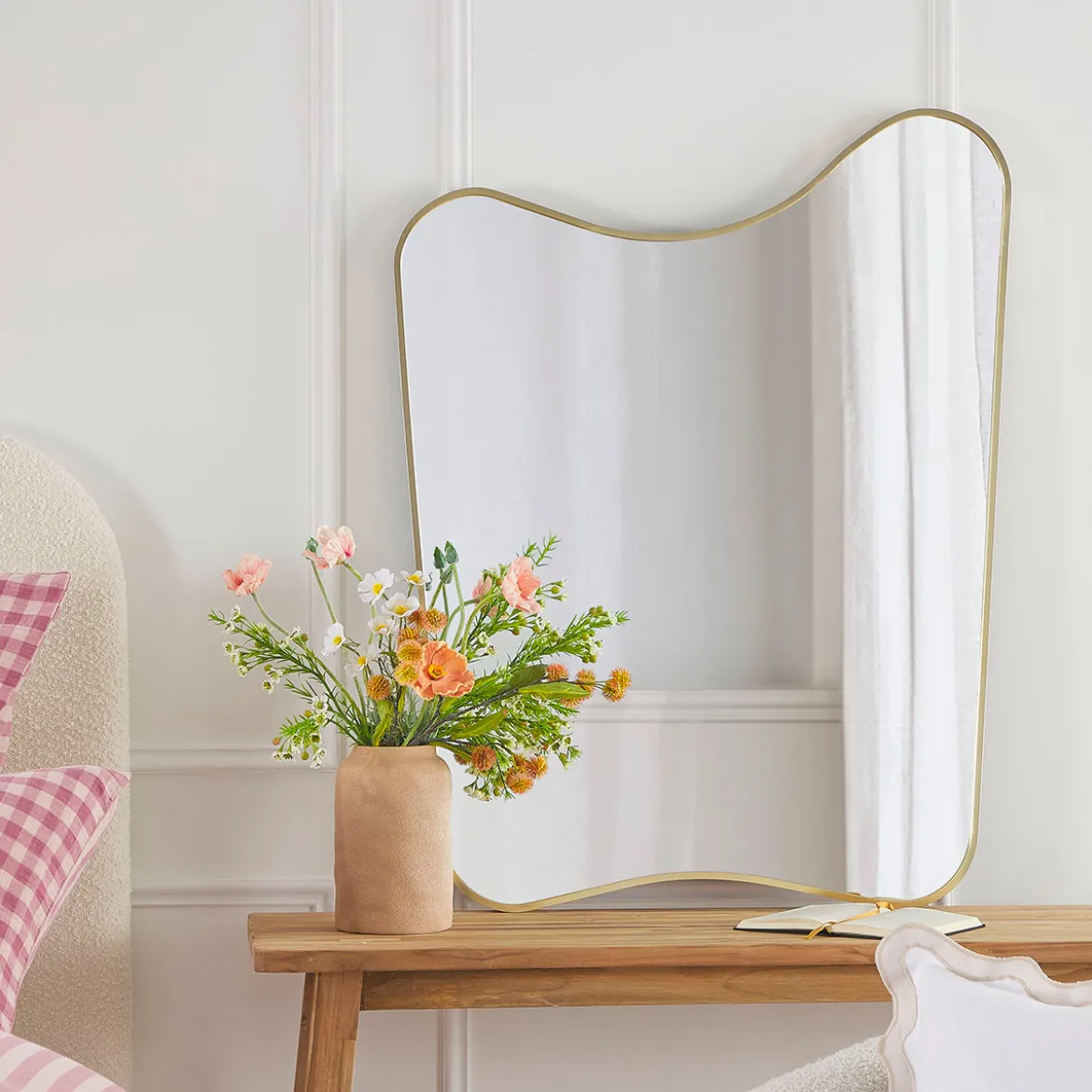 Anya Curve Mirror