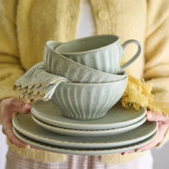 Arden Stoneware 12 Piece Dinner Set