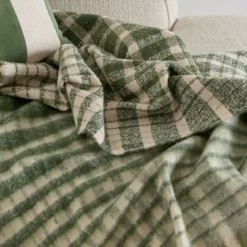 Arlo Reversible Extra Large Throw
