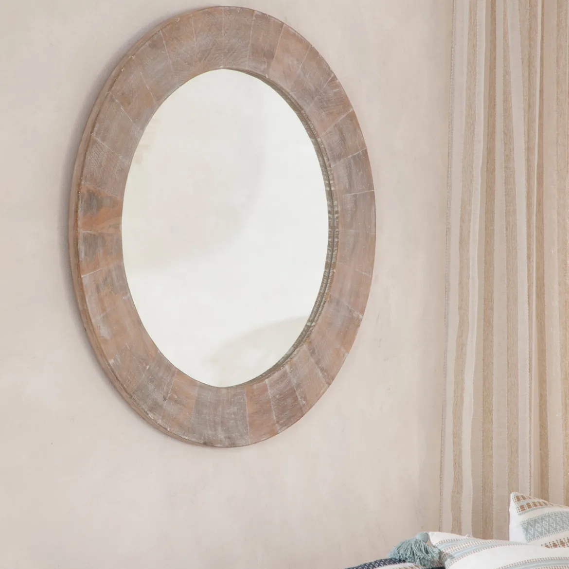 Aura Mirror
