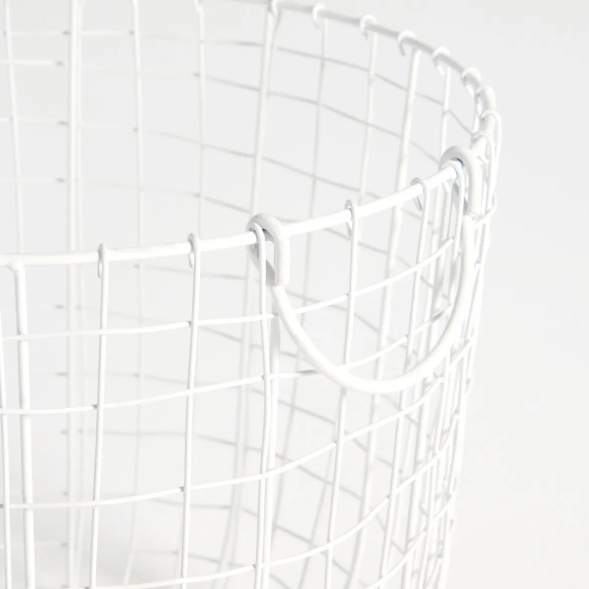 Bailey White Wire Basket