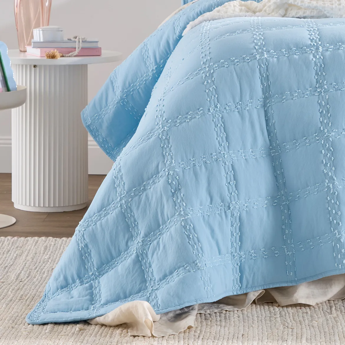 Celuna Coverlet Set
