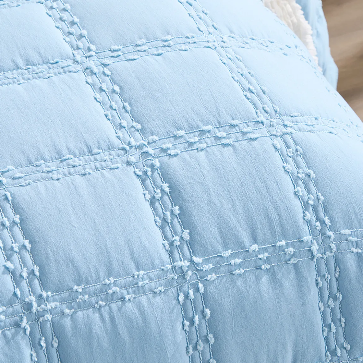 Celuna Coverlet Set