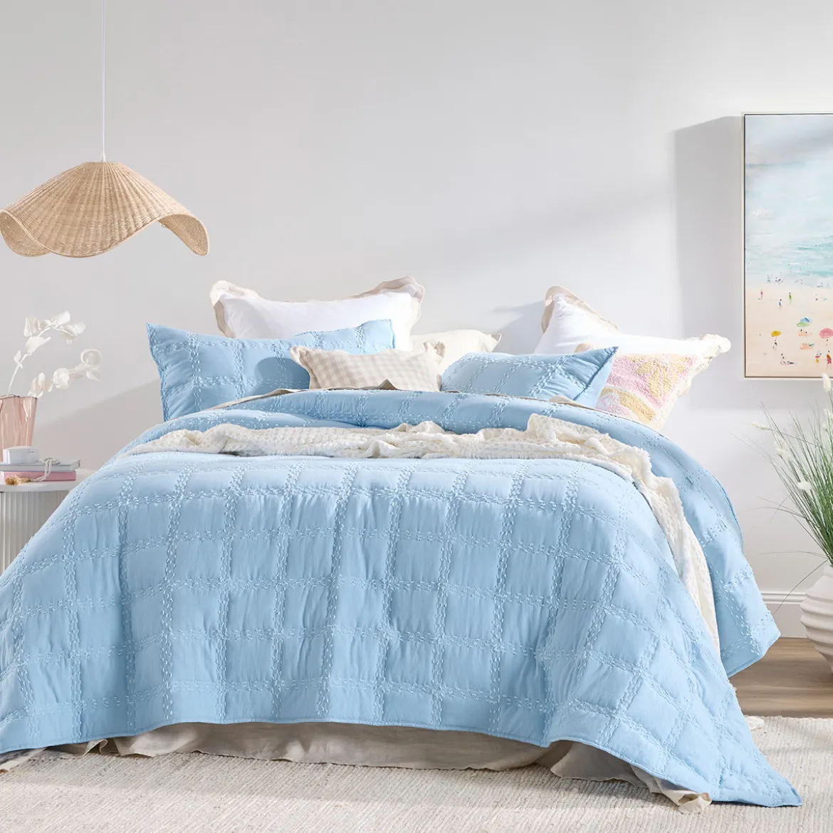 Celuna Coverlet Set