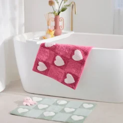 Checkered Hearts Bath Mat