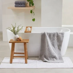 Classic Bath Runner