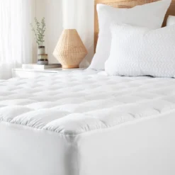 Classic Collection 750gsm Mattress Topper