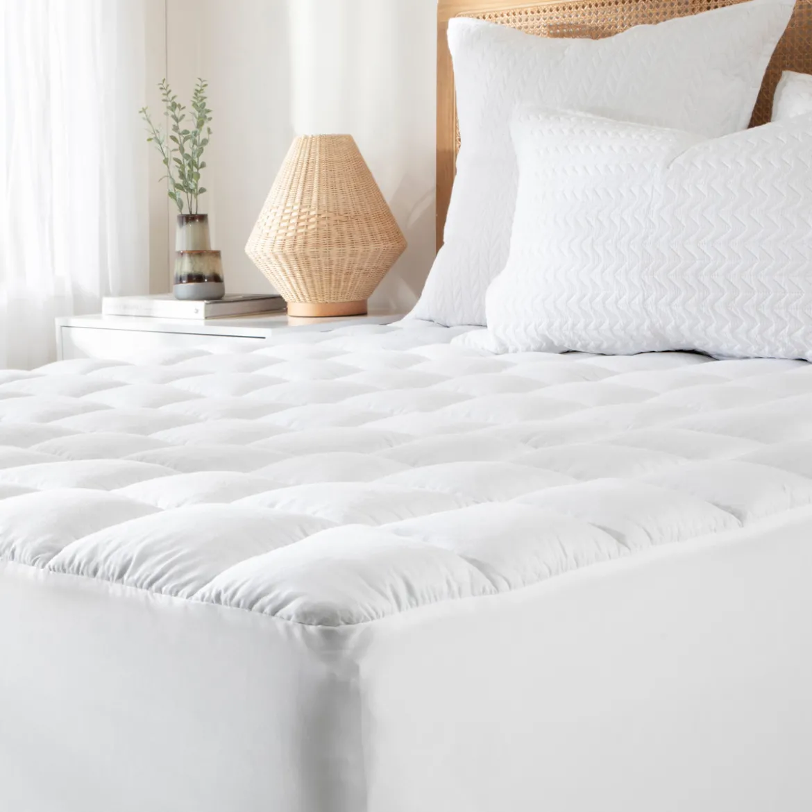 Classic Collection 750gsm Mattress Topper