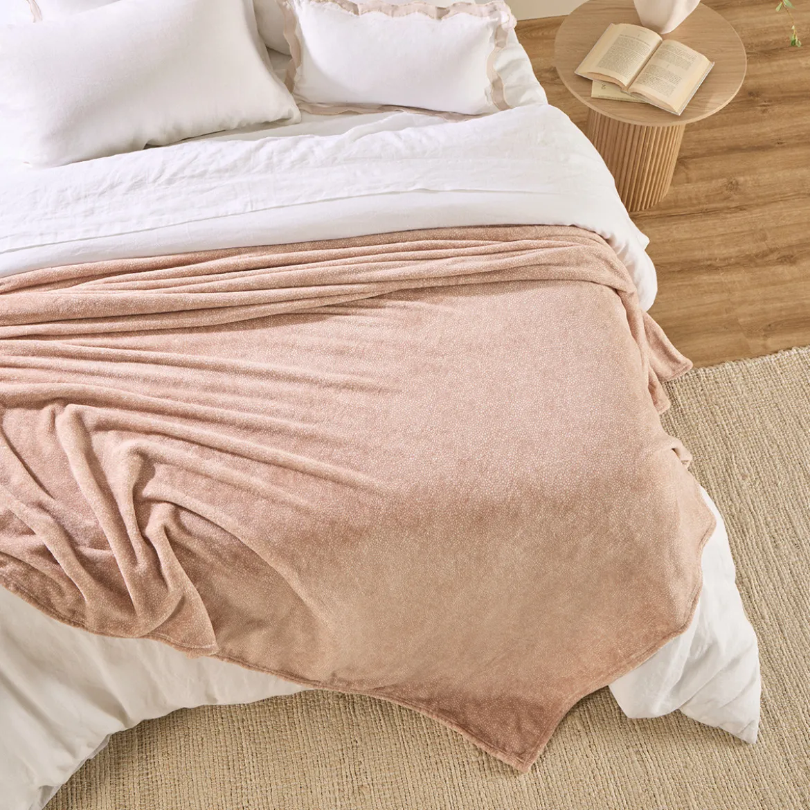 Cloud Touch 300gsm Microfibre Blanket