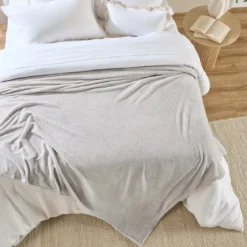Cloud Touch 300gsm Microfibre Blanket
