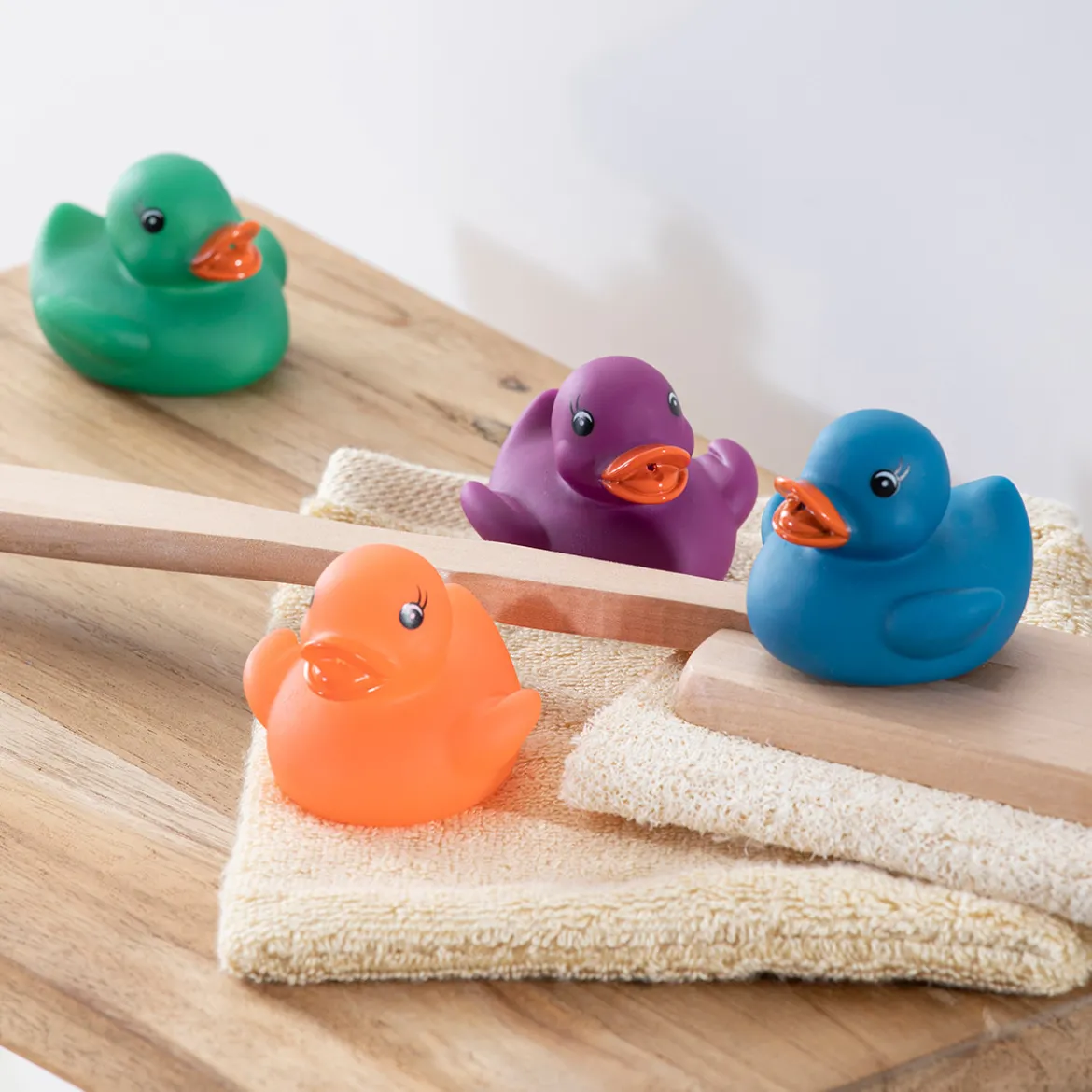 Colour Changing Duck Water Squirter - Assorted
