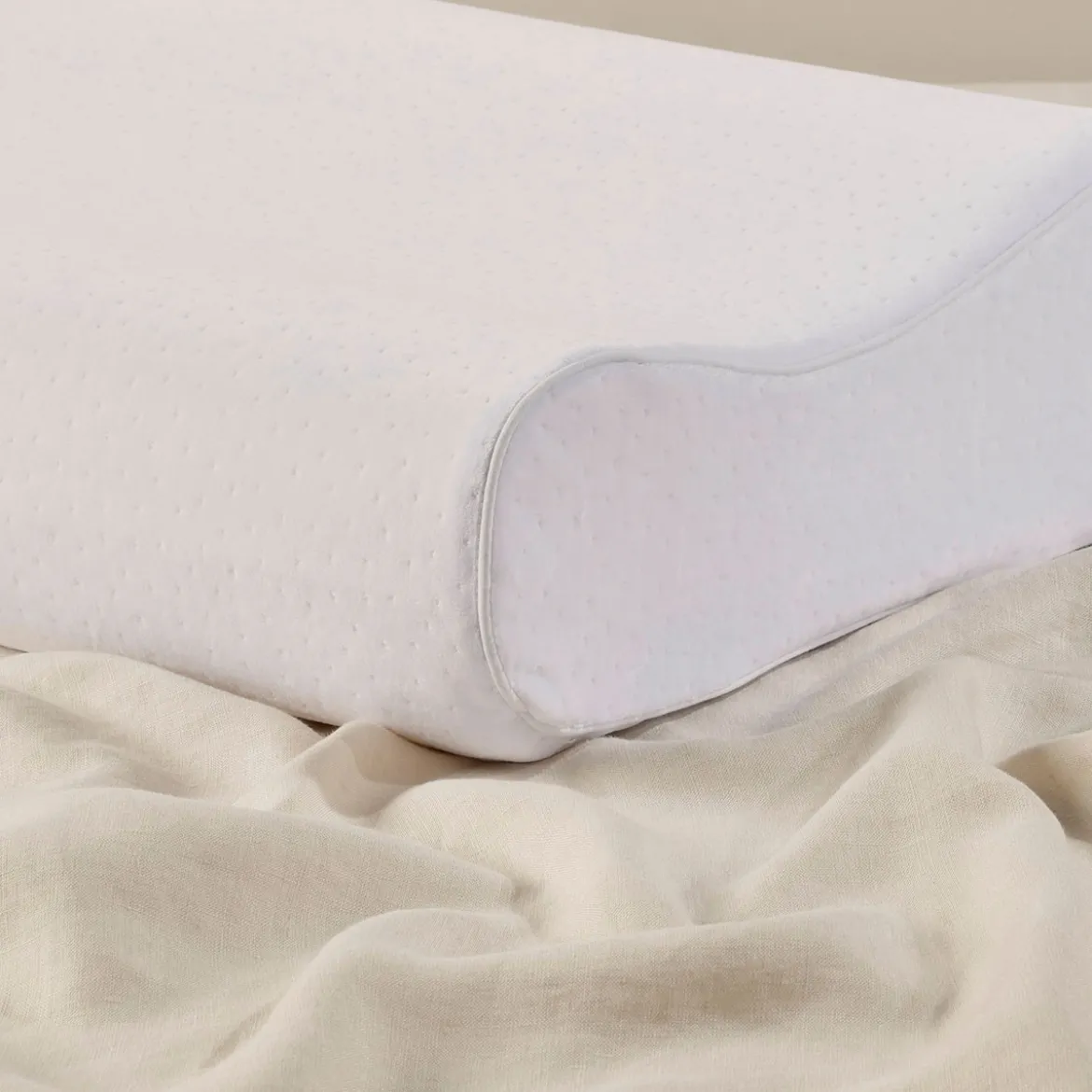 Comfort Science Medium Memory Foam Contour Pillow