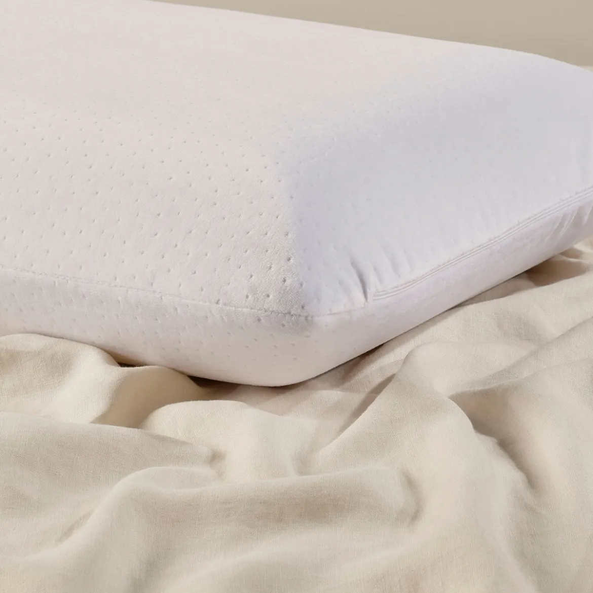Comfort Science Medium Memory Foam Pillow