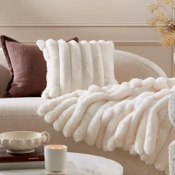 Copenhagen Faux Fur Extra Large Throw