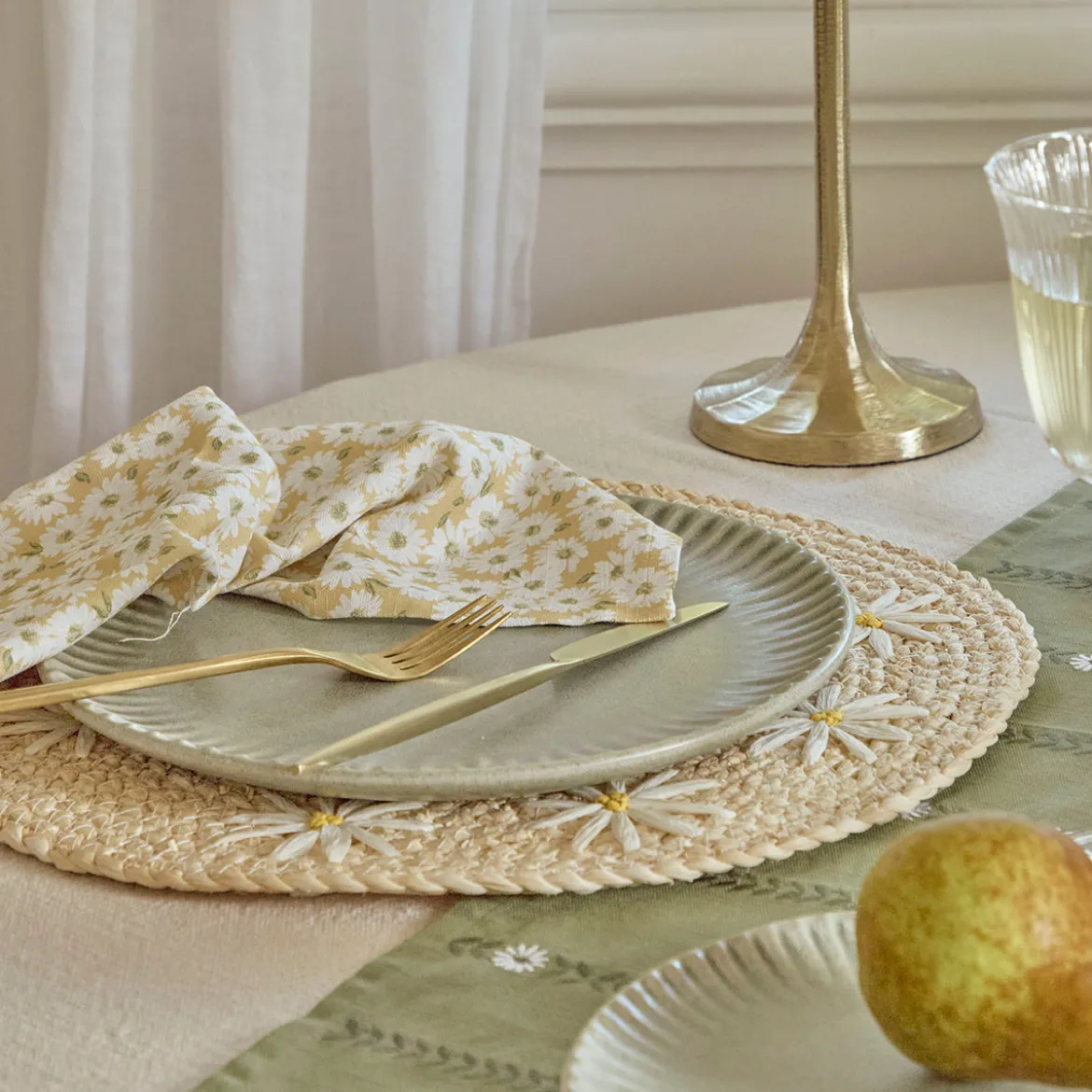 Daisy Husk Placemat