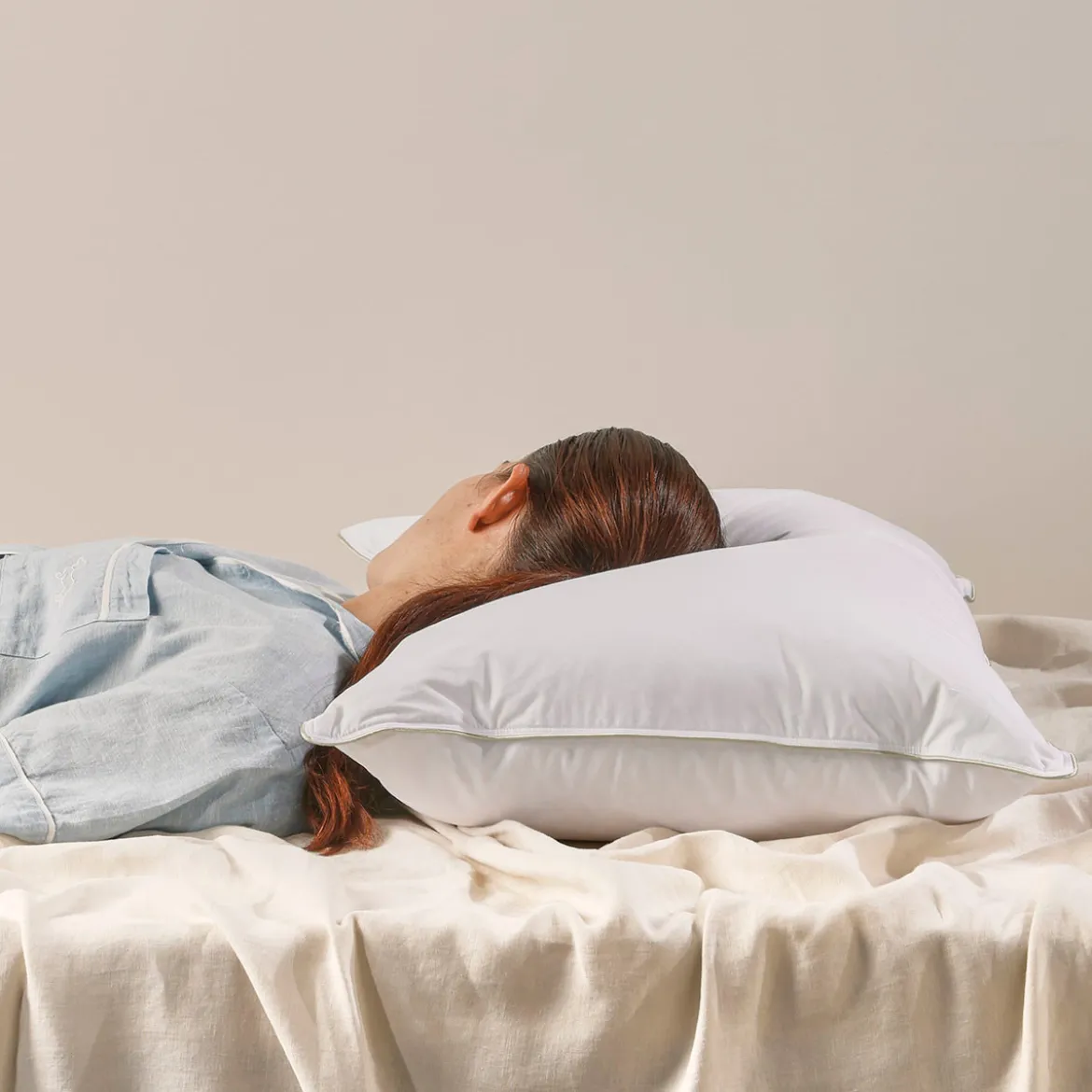 30/70 Duck Down Feather Queen Pillow