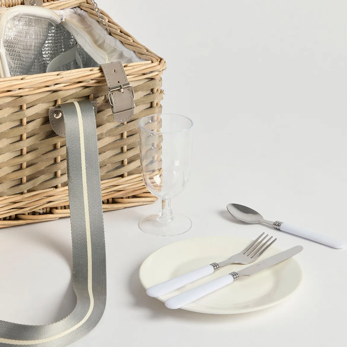 Finley Insulated Picnic Basket Set