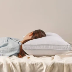 90/10 Goose Down Pillow