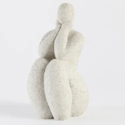 Hanna Lady Statue