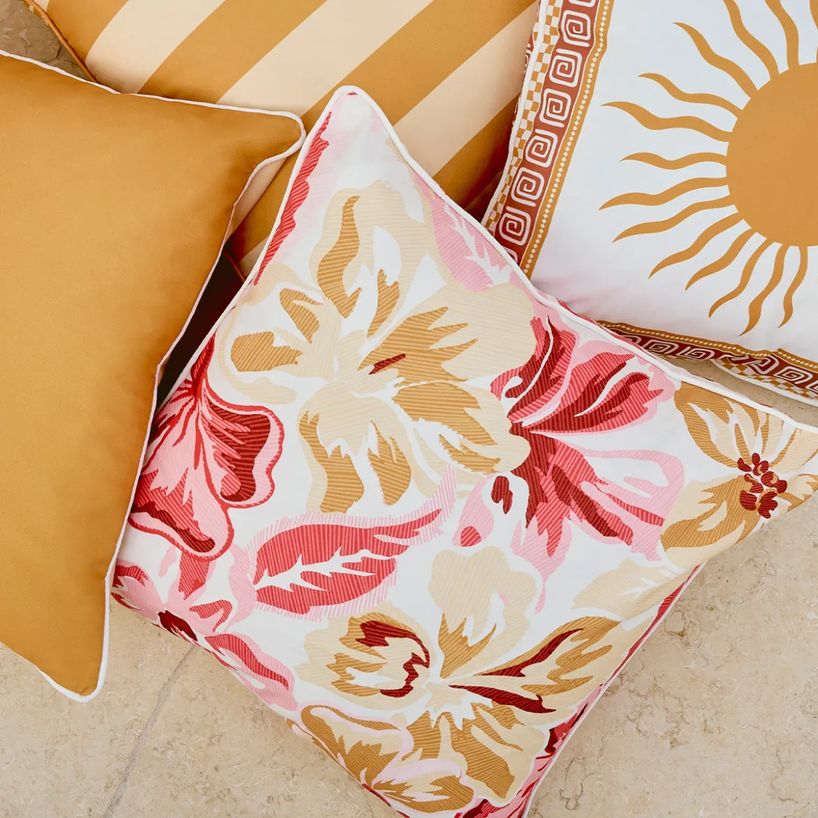 Hibiscus Bloom Outdoor Cushion