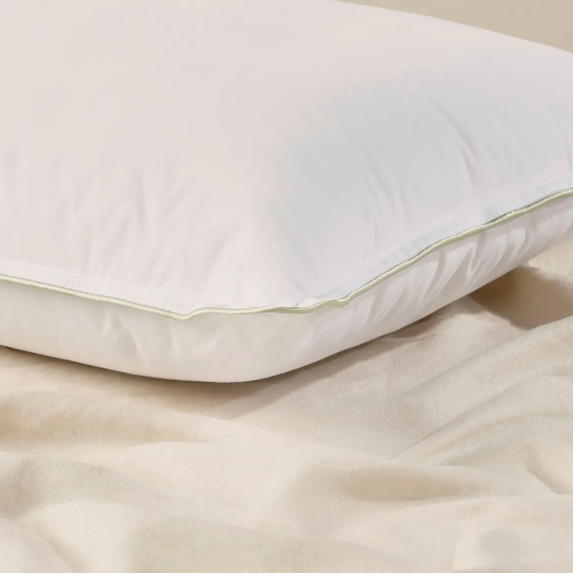 Hypoallergenic Microfibre Firm Pillow