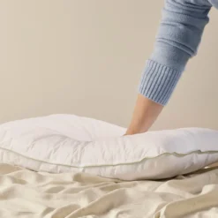 Hypoallergenic Microfibre Medium Pillow
