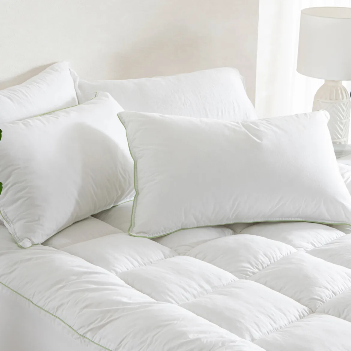 Hypoallergenic Microfibre Medium Pillow