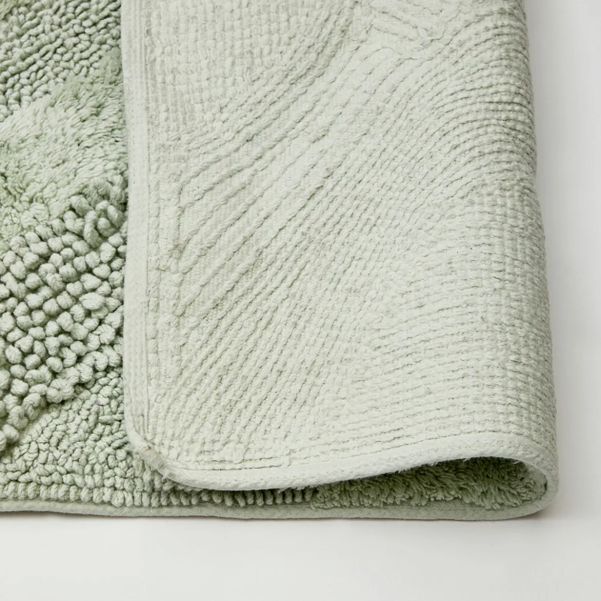 Isla Tufted Bath Mat