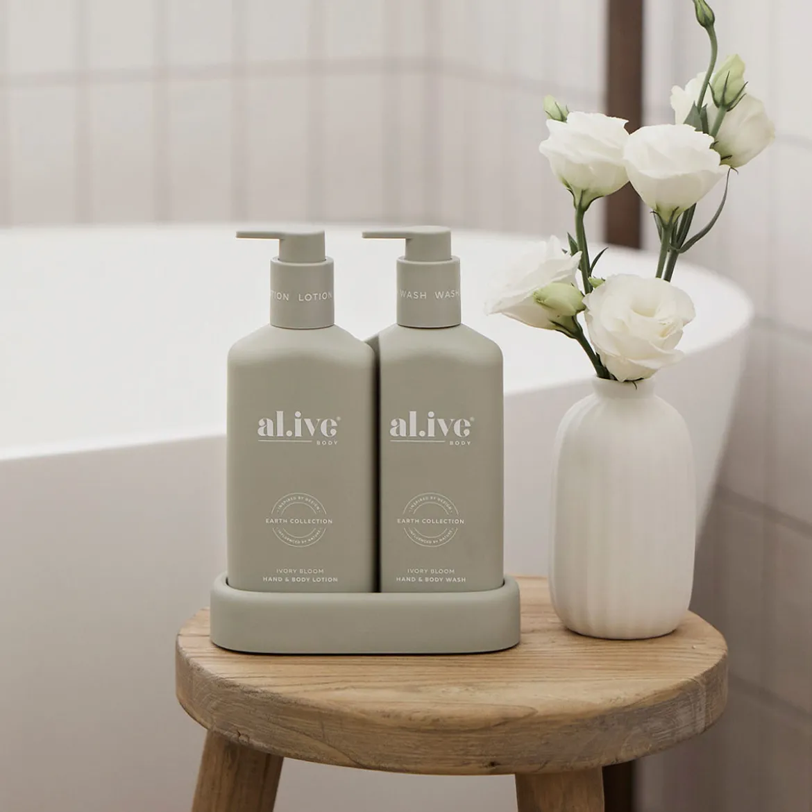 Ivory Bloom Compact Wash & Lotion Duo