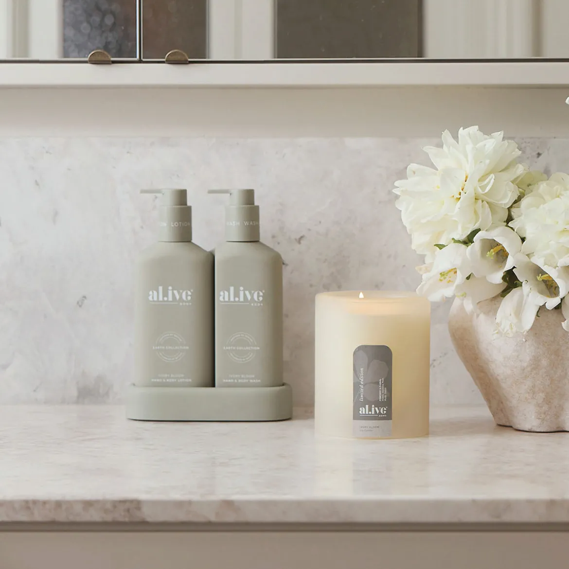 Ivory Bloom Compact Wash & Lotion Duo