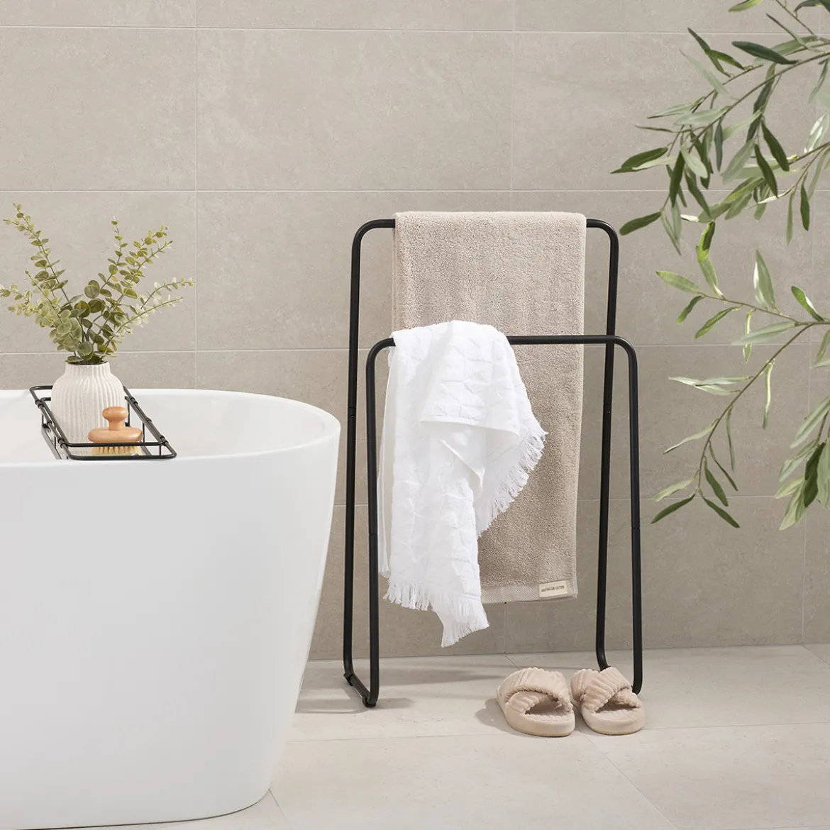 James Freestanding Towel Rack