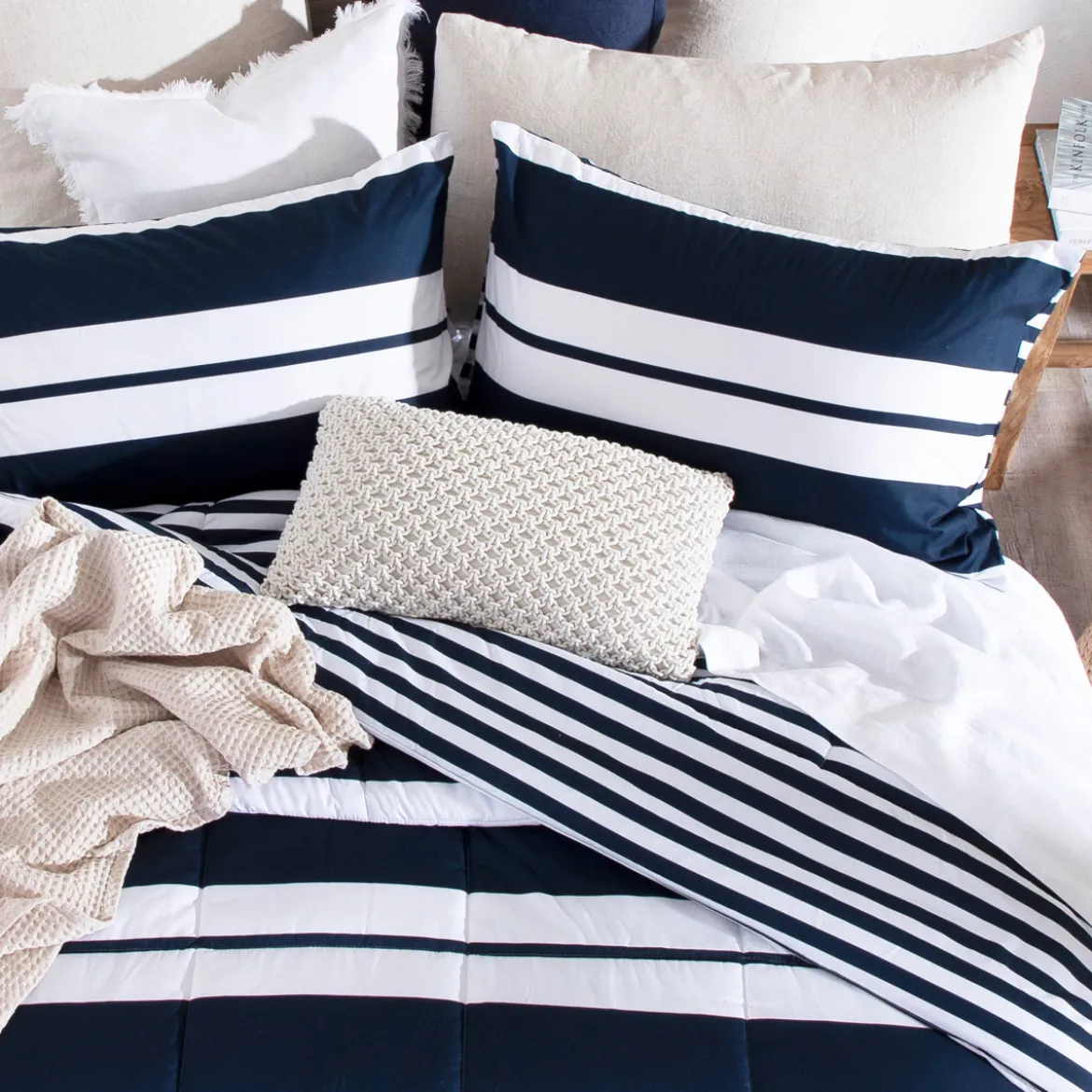 Kingscliff Comforter Set