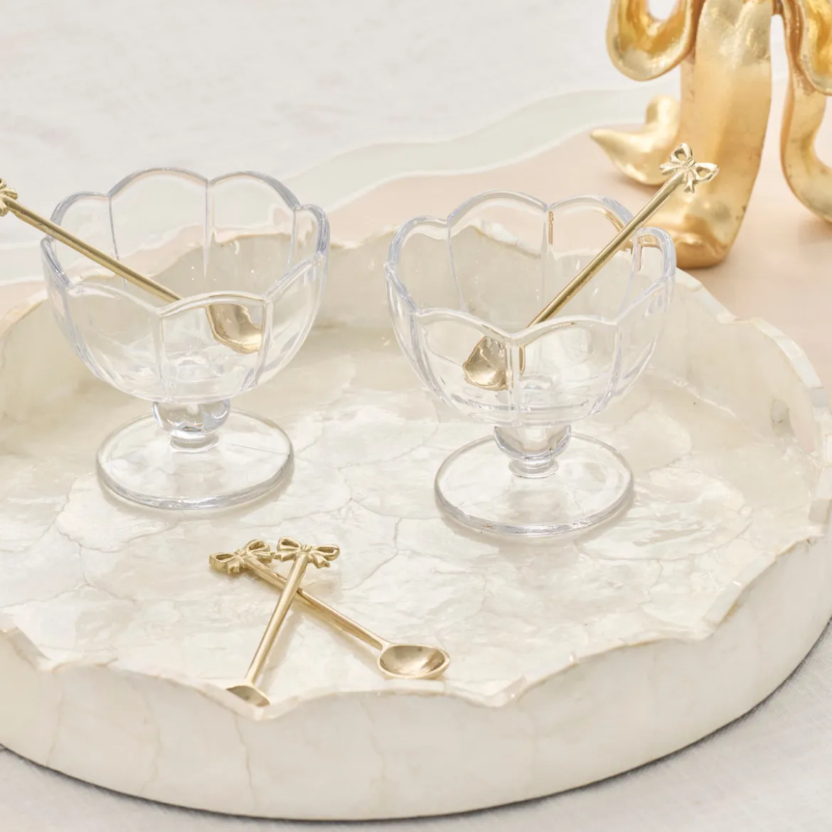 Layla Capiz Scallop Tray