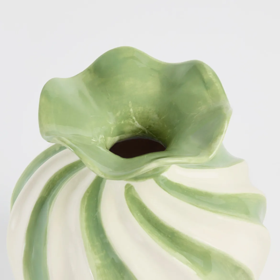 Lea Swirl Vase