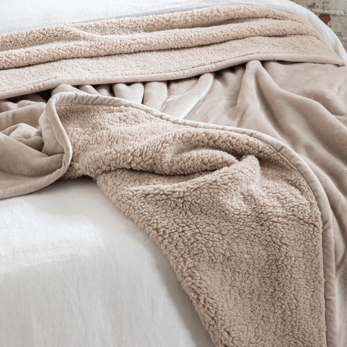 Marshmallow 510gsm Microfibre Blanket