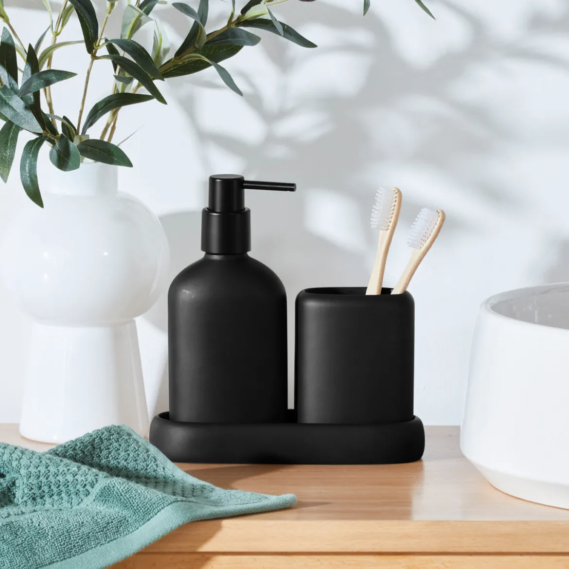 Mason Black Bathroom Accesories