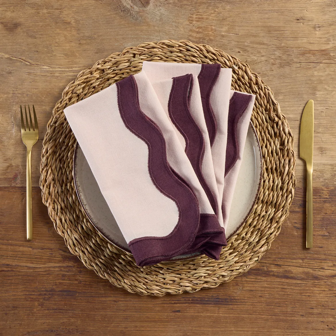 Maya Scalloped Napkin