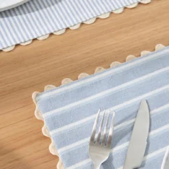 Millie Reversible Stripe Scallop Placemat