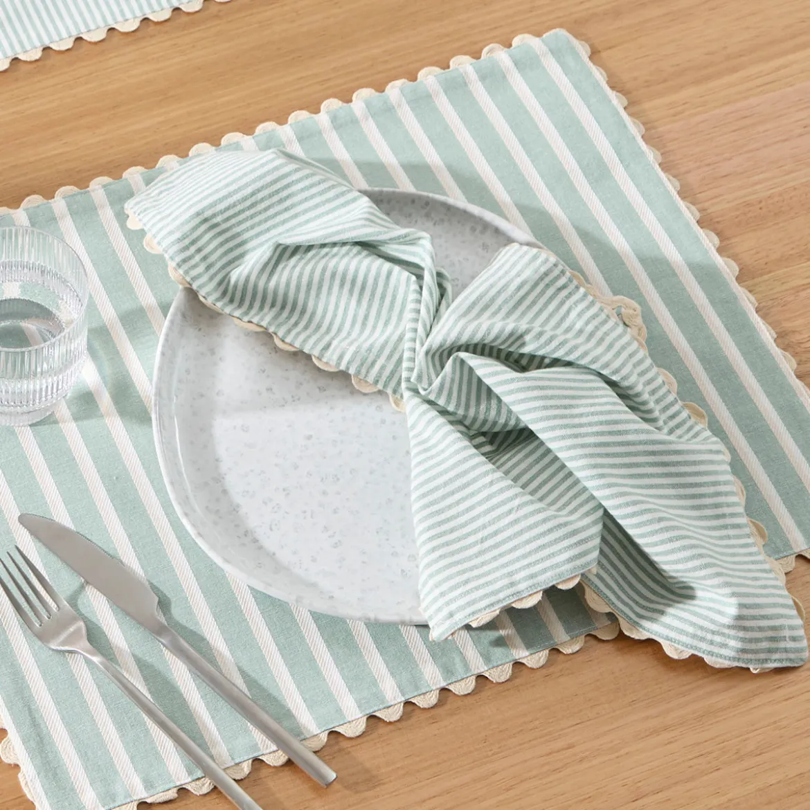 Millie Stripe Scallop Napkin 4 Pack