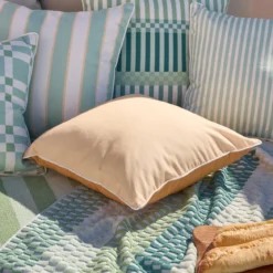 Nura Reversible Outdoor Cushion