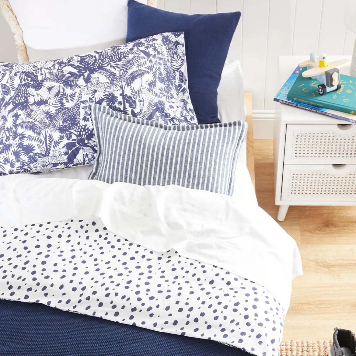 Orello Reversible Jungle/Spot Quilt Cover Set