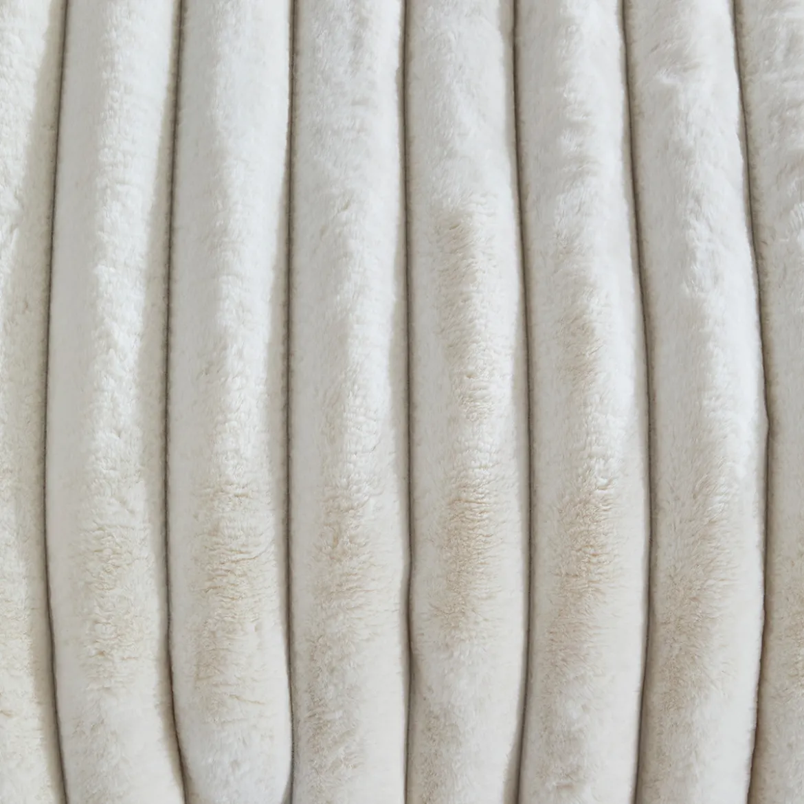 Oslo Faux Fur Ribbed Comforter Set
