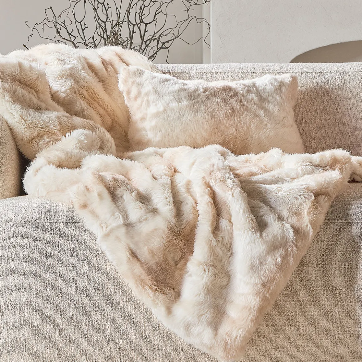 Pelage Faux Fur Extra Large Throw