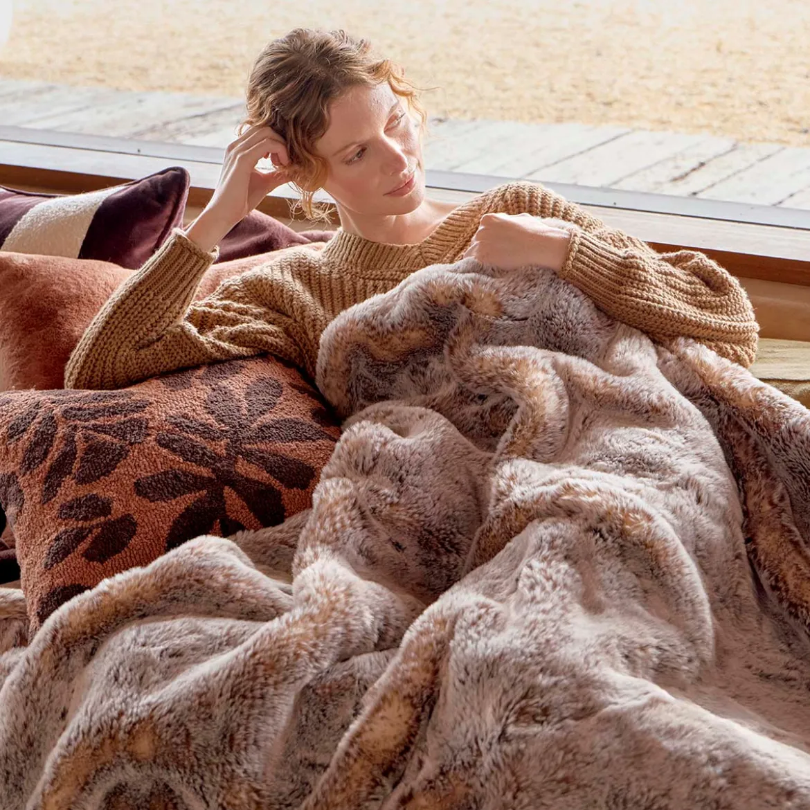 Pelage Faux Fur Extra Large Throw