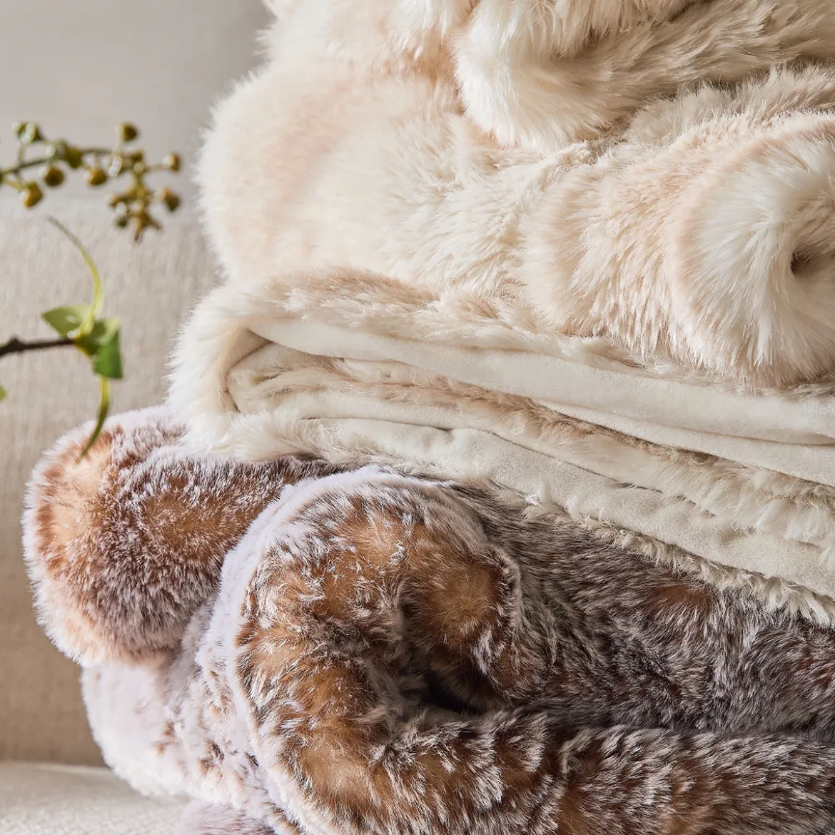 Pelage Faux Fur Extra Large Throw