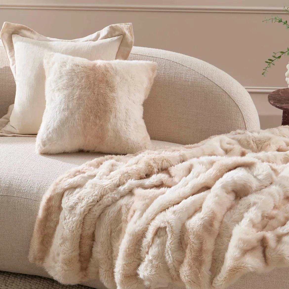 Pelage Faux Fur Extra Large Throw
