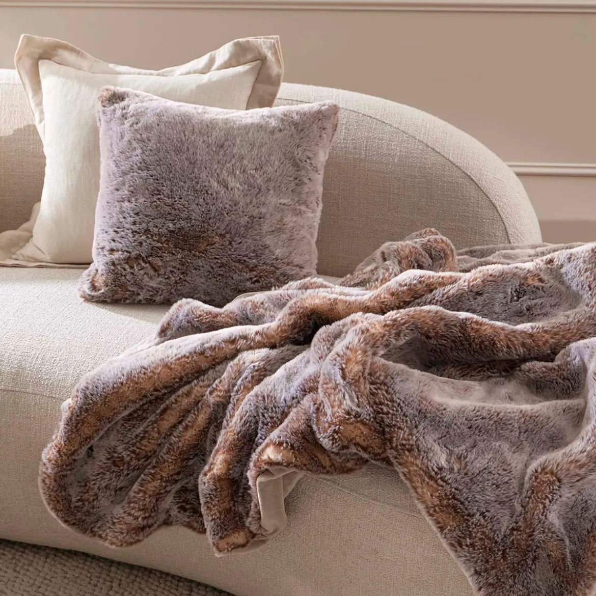 Pelage Faux Fur Extra Large Throw