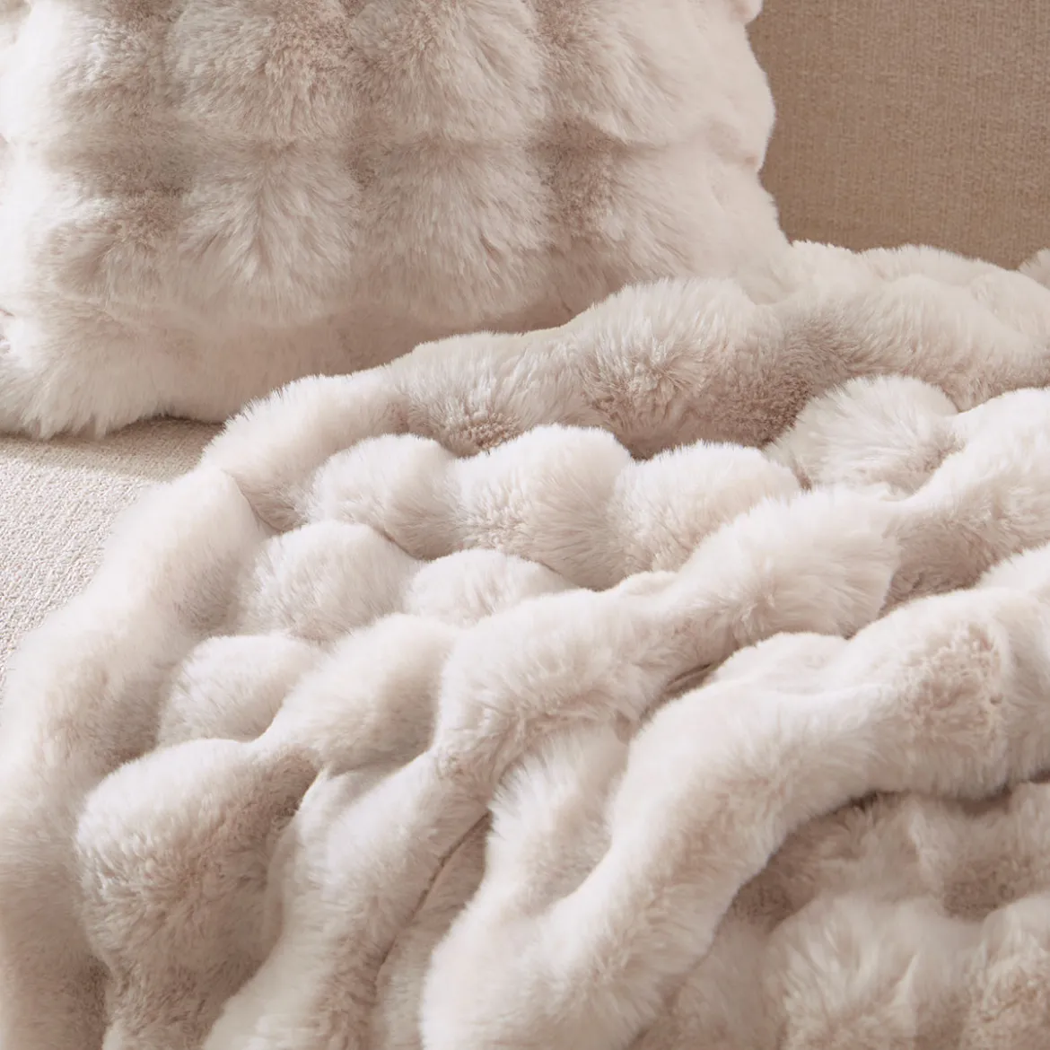 Prague Faux Fur Throw