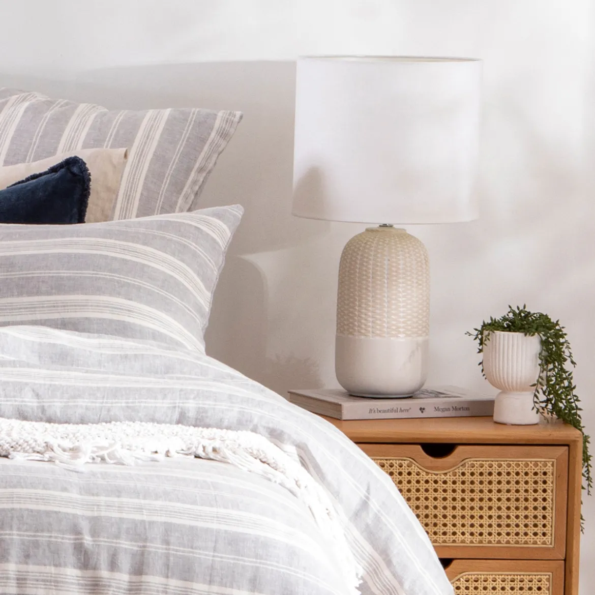 River White/Natural 54cm Table Lamp