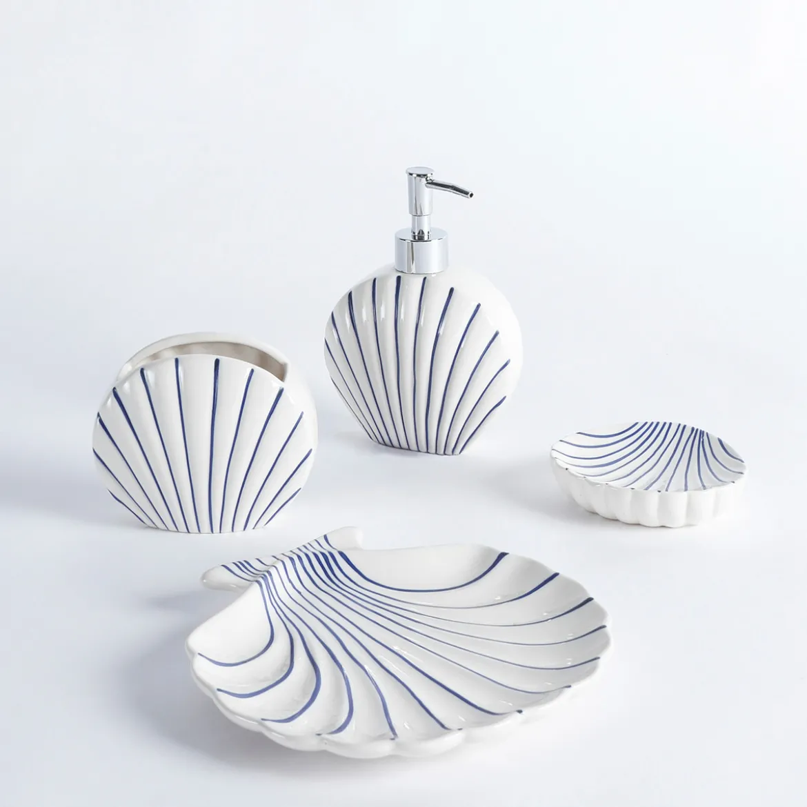 Shell Stripe Bathroom Accessories